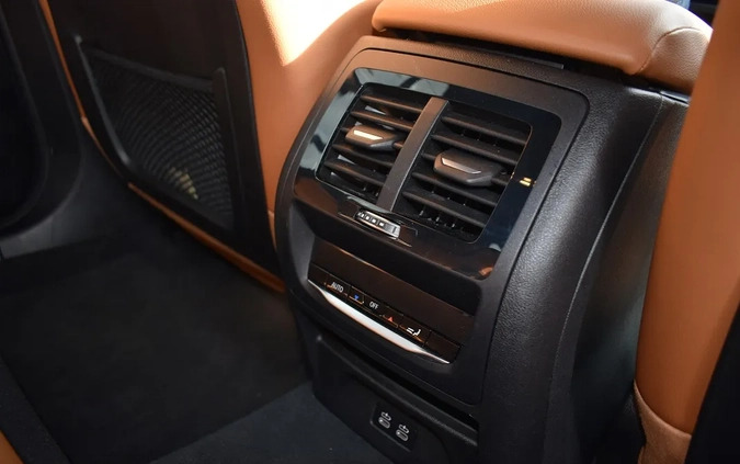 BMW X4 cena 229900 przebieg: 36800, rok produkcji 2022 z Wrocław małe 704